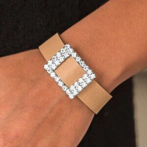 Paparazzi Jewelry Accessories - Diamond Diva - Brown Bracelet - Vintage